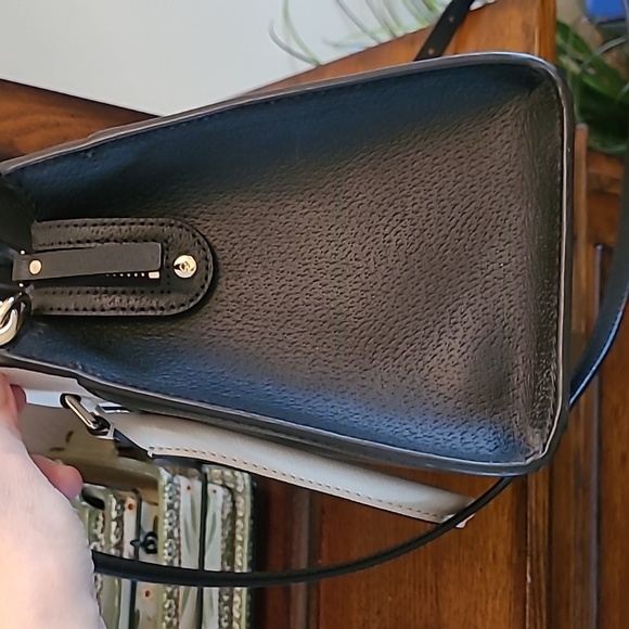 Kate Spade black & cream handbag with optional shoulder strap - Picture 7 of 16